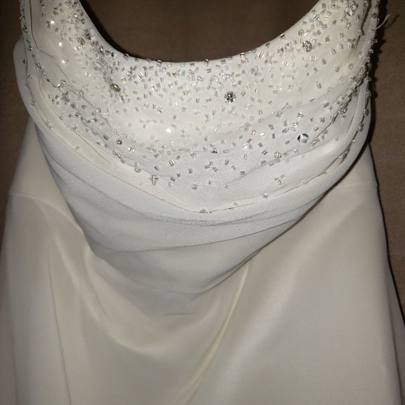 Wedding Dress - Picture 2 of 5